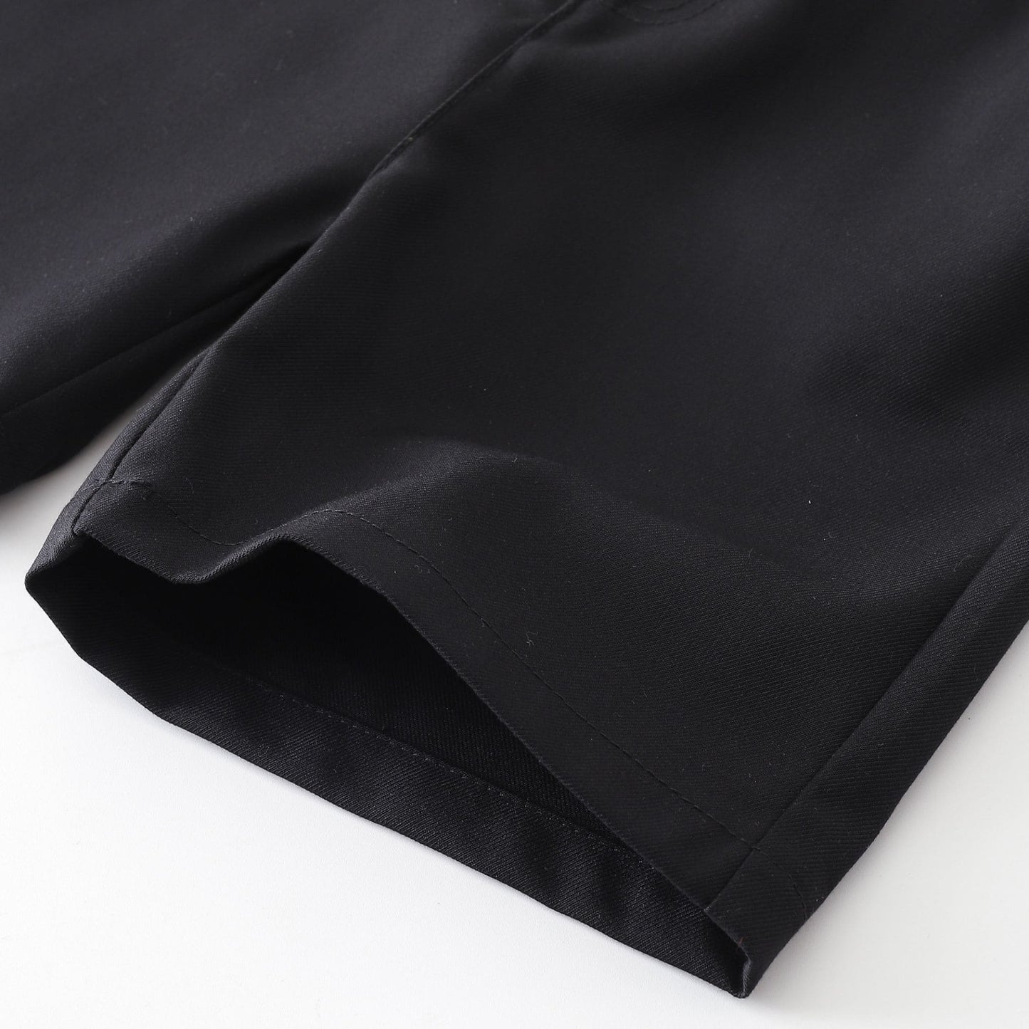 Costum elegant băieți alb negru de vară – look clasic modern | Kidohug Mini Noar